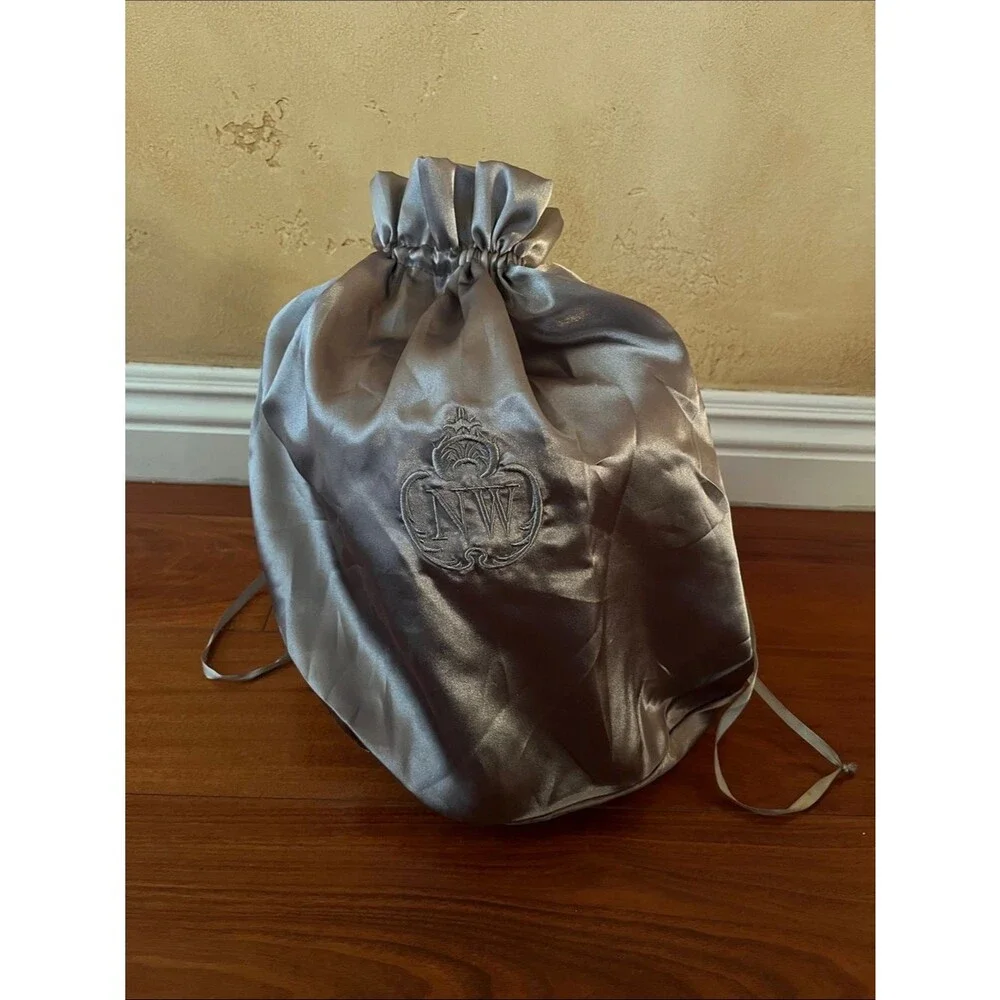 Nonnie Waller's Round Storage Box with Drawstring Pouch